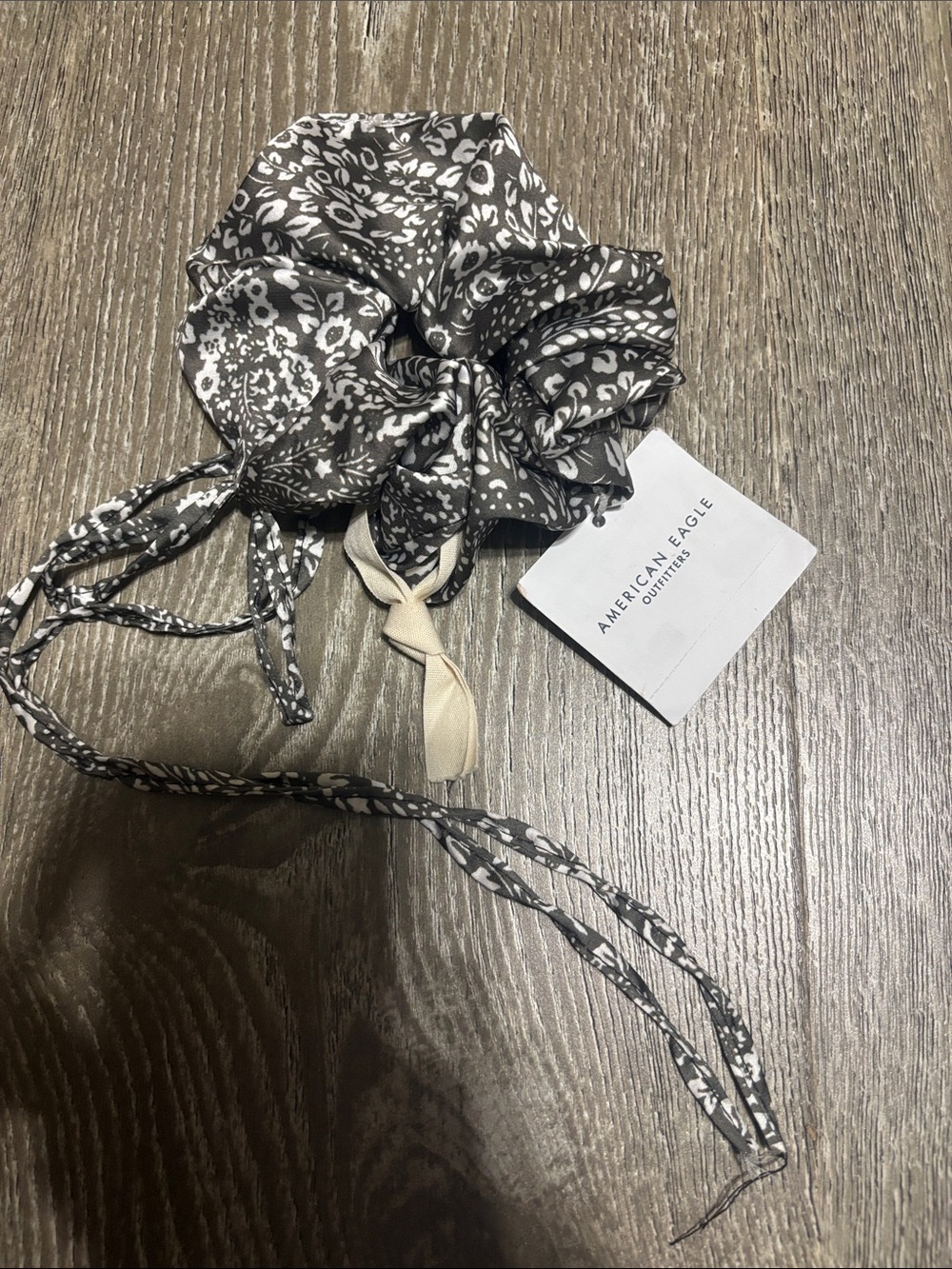 American Eagle Outfitters Sage & Cream Printed Tie Scrunchie